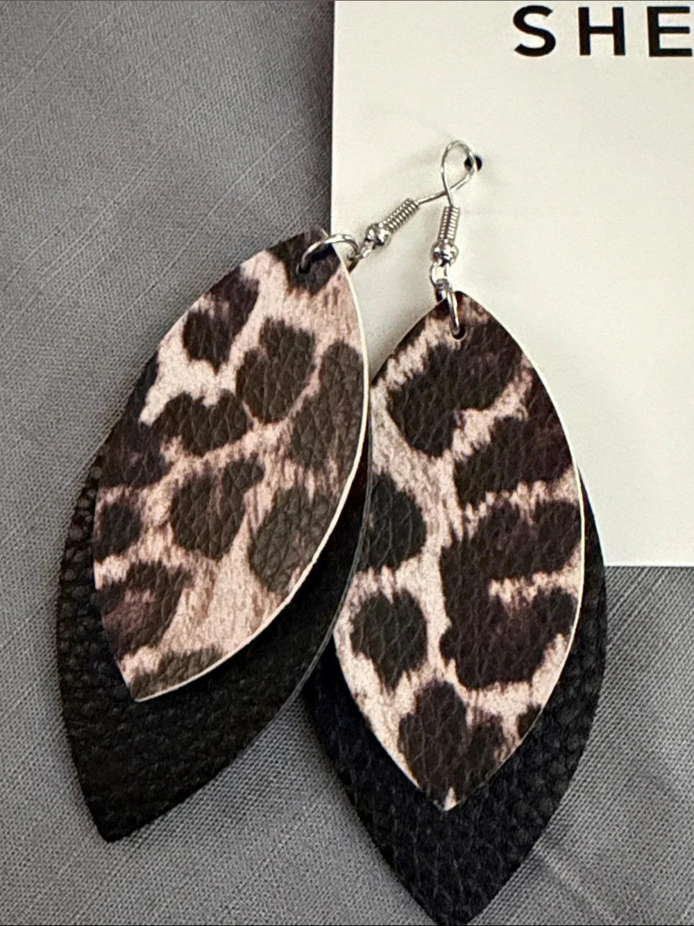 SHEIN Gold Glitter Heart & Leopard Layered Drop Earrings Set 2 pair